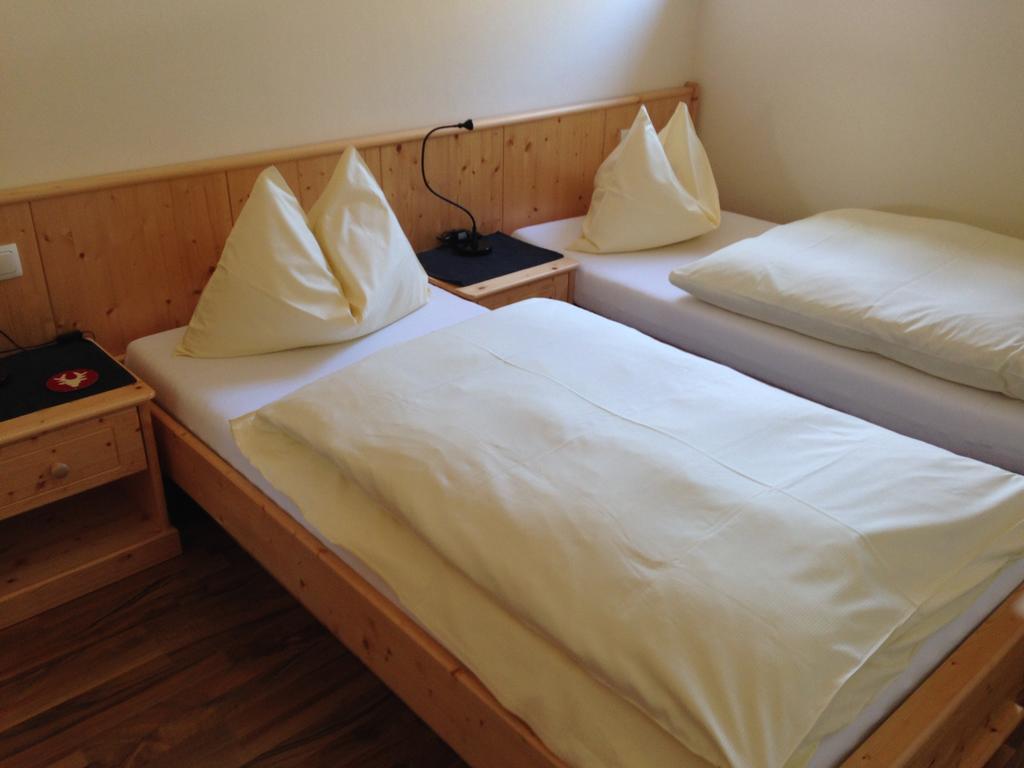 Austrian Alpine Apartments Ramsau am Dachstein Room photo